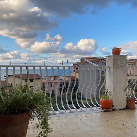 Bed & Breakfast 5 Di Spade Gioiosa Marea Esterno foto