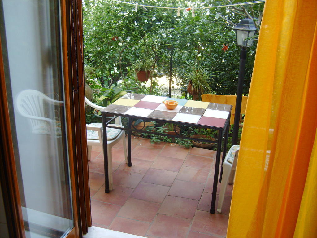 Bed & Breakfast 5 Di Spade Gioiosa Marea Esterno foto