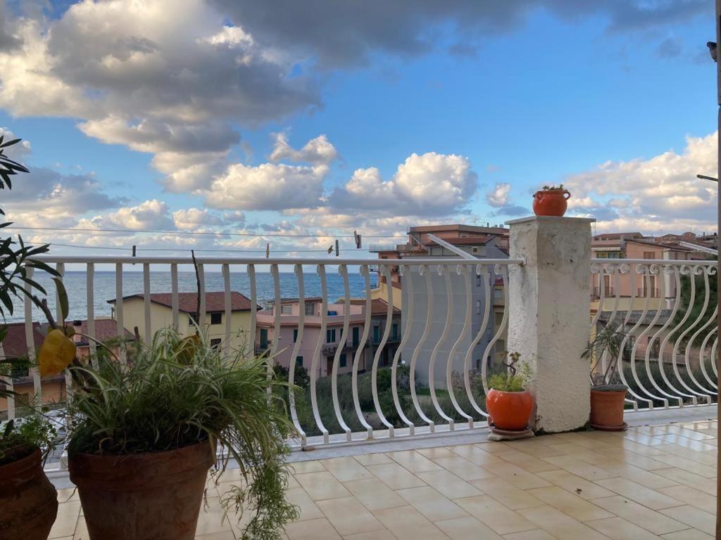 Bed & Breakfast 5 Di Spade Gioiosa Marea Esterno foto