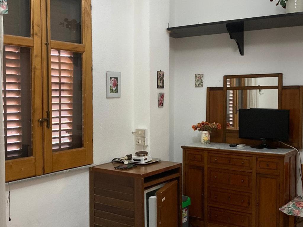 Bed & Breakfast 5 Di Spade Gioiosa Marea Esterno foto