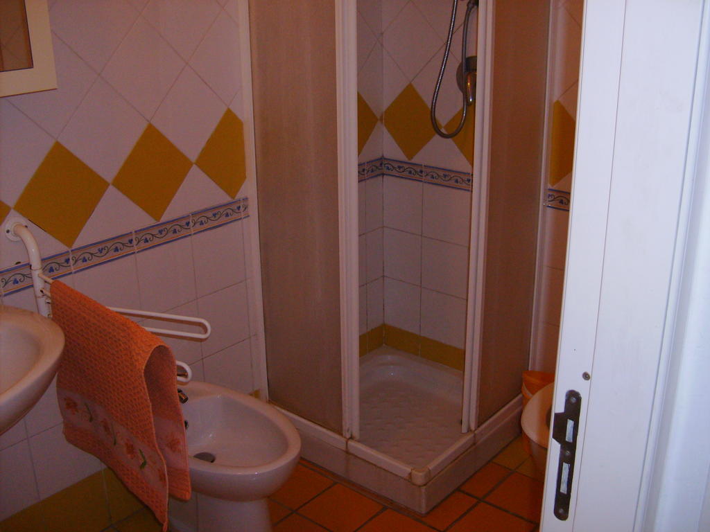 Bed & Breakfast 5 Di Spade Gioiosa Marea Esterno foto
