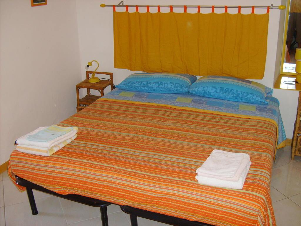 Bed & Breakfast 5 Di Spade Gioiosa Marea Esterno foto
